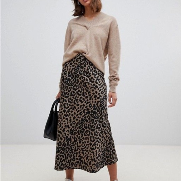 ASOS Dresses & Skirts - ASOS leopard print midi skirt